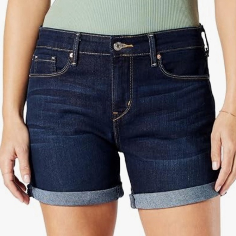 Levi Strauss & co Ladies mid-rise 5” inseam shorts